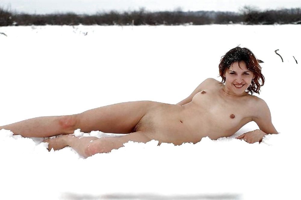 Nudist In Snow