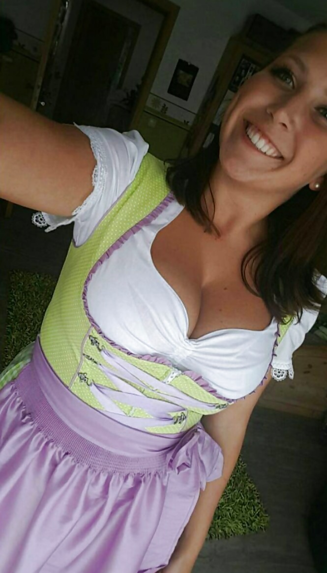 Sexy Dirndl Girls 106 4