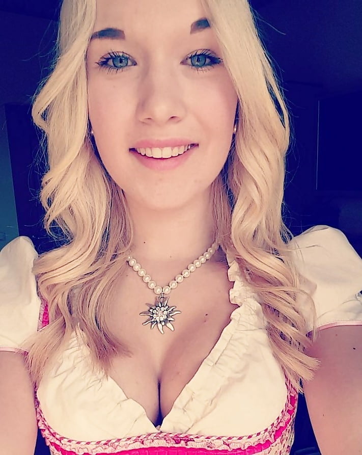 Sexy Dirndl Girls 149 9