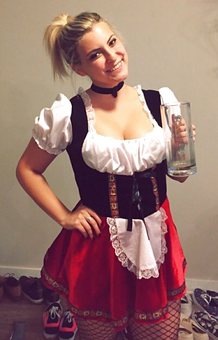 Sexy Dirndl Girls 97 19