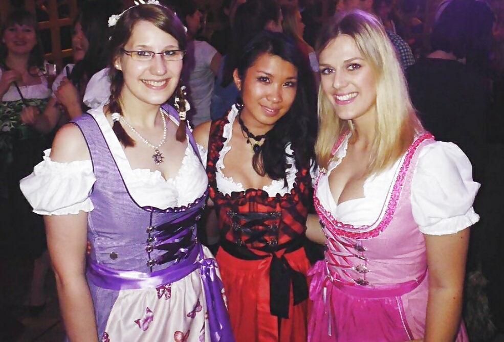 Hot Girls in Dirndl 33 11