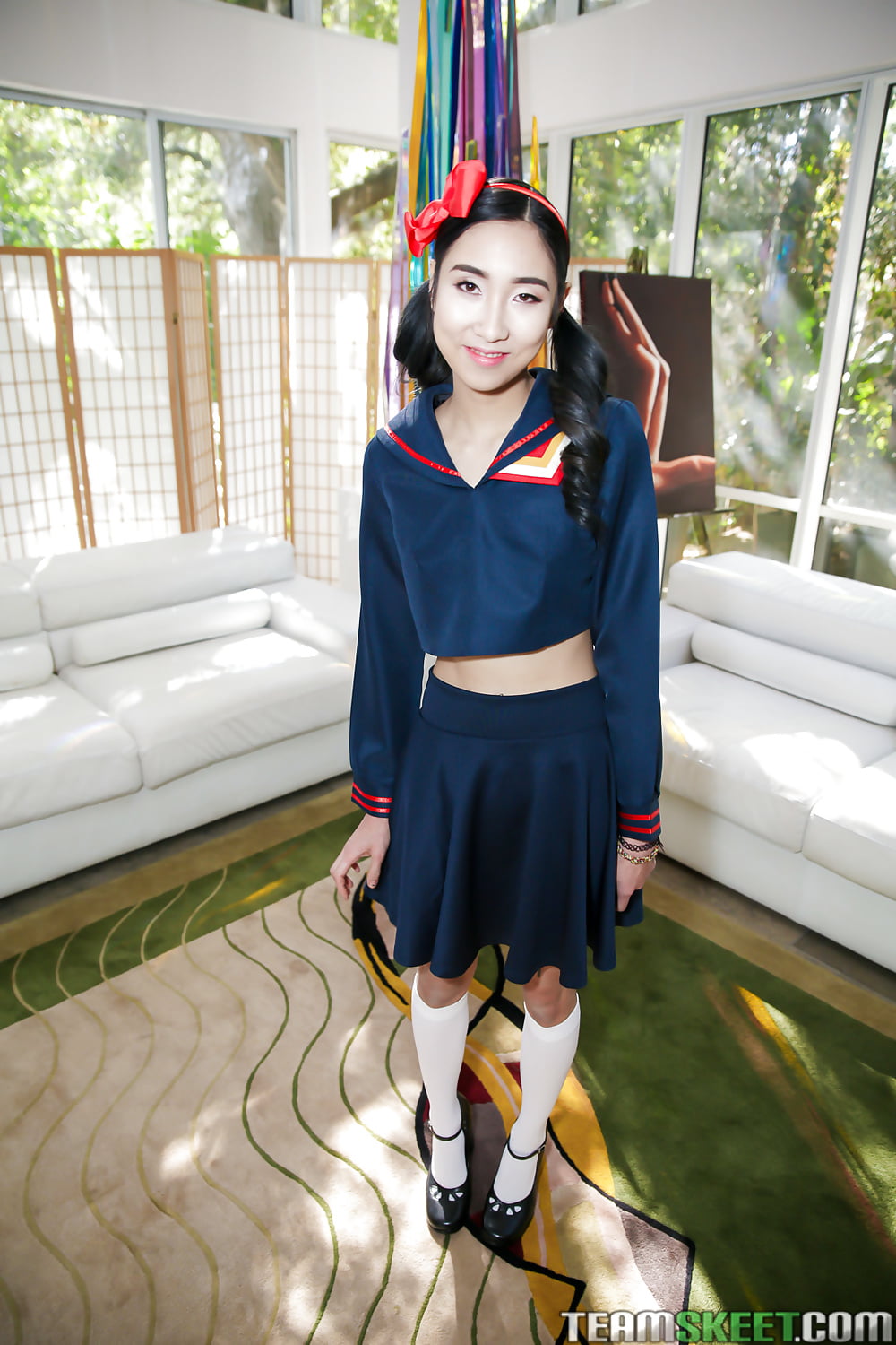 Eva Yi - Mini Oriental Chick With A Tight Slit 10