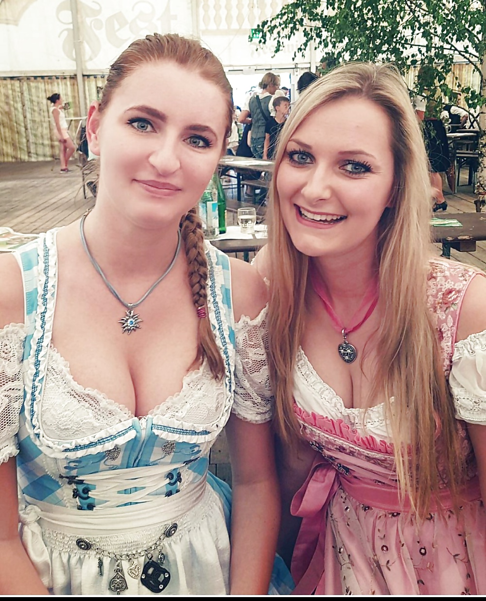 Sexy Dirndl Girls 87 2