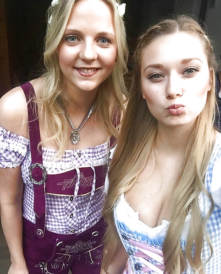 Sexy Dirndl Girls 123 14