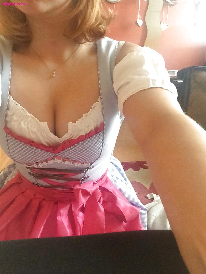 Sexy Dirndl Girls 112 10