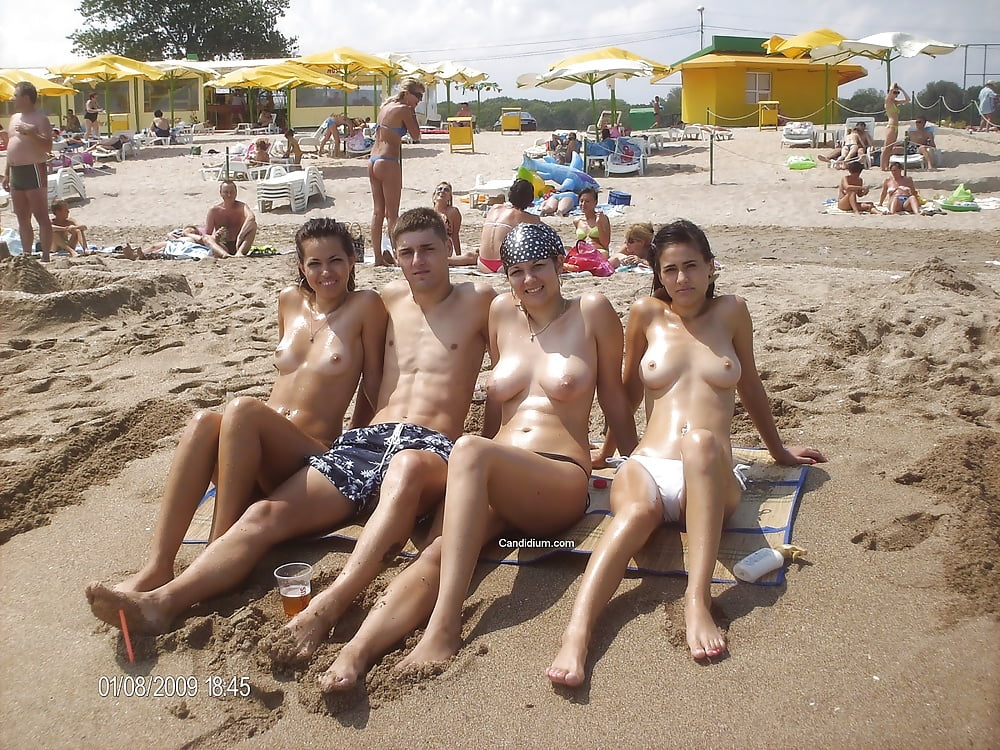 Girls on de beach 77 7