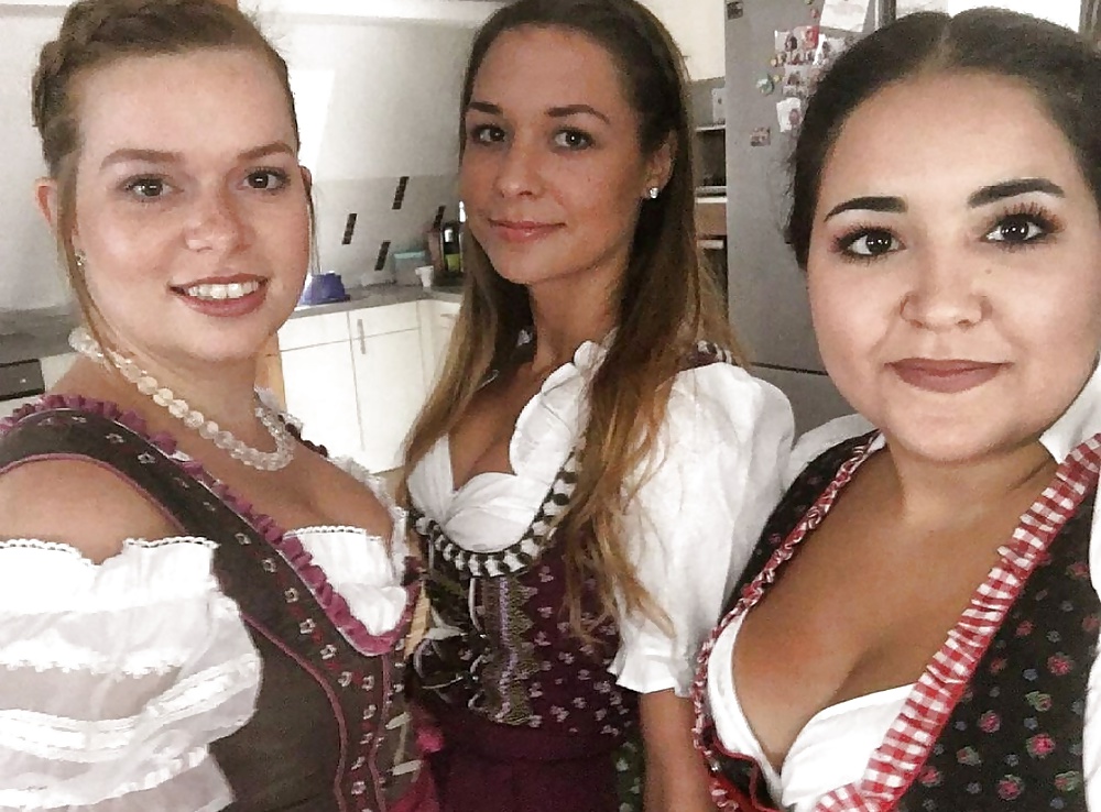 Sexy Dirndl Girls 100 4