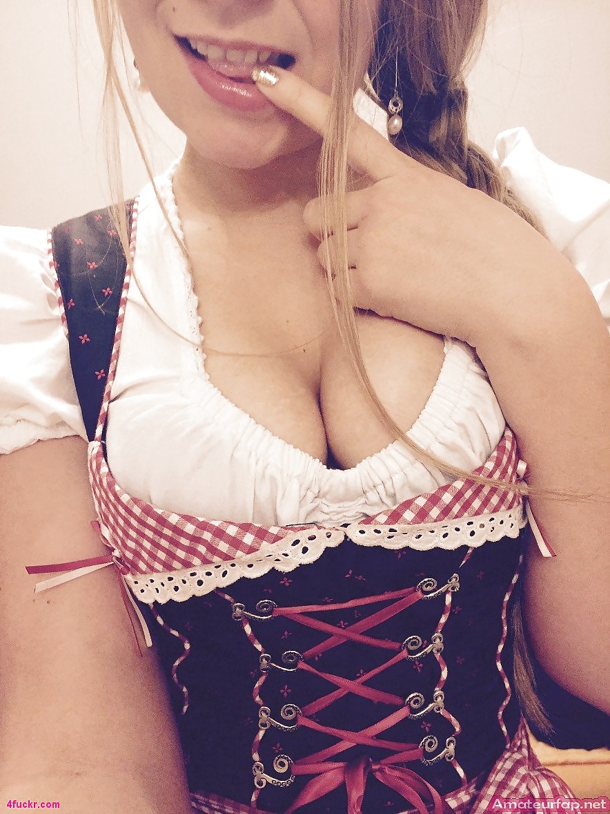 Sexy Dirndl Girls 112 22