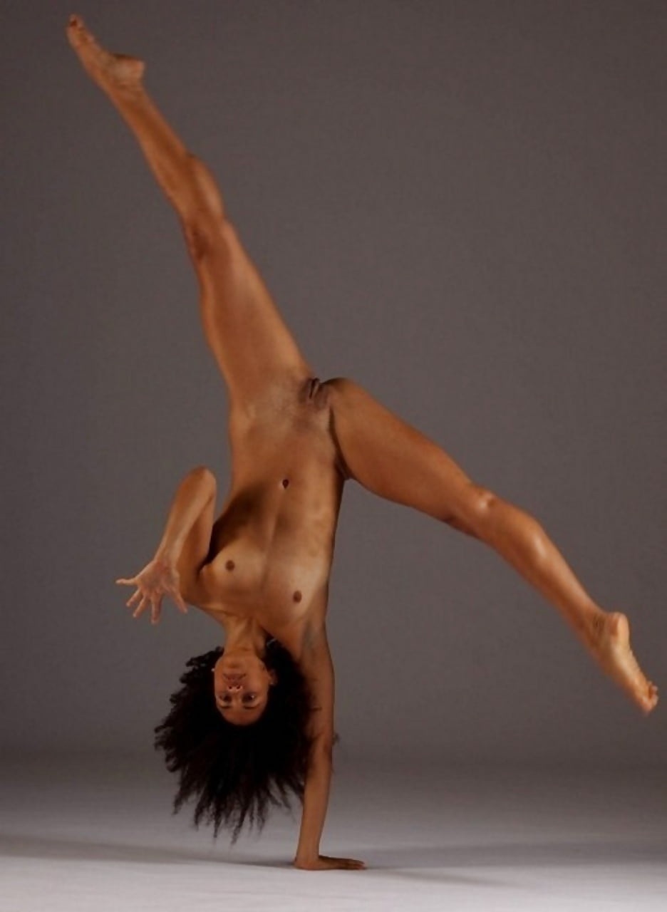видео голая акробатика онлайн фото 109