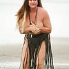 Lisa Appleton beach topless oct 2017 22